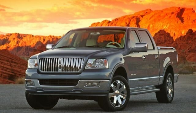 2020 Lincoln Mark LT front