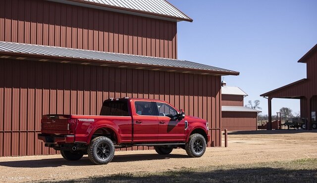 2023 Ford Super Duty side
