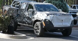 2023 GMC Canyon AT4 front